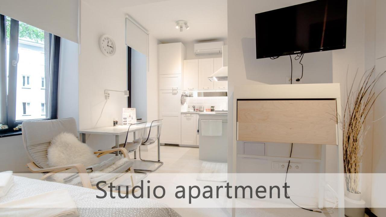 White Apartments With Ac By Kovee Μπρατισλάβα Εξωτερικό φωτογραφία